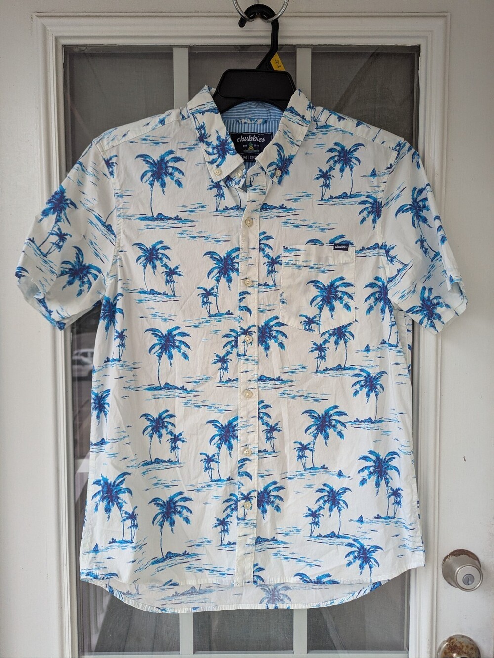 Chubbies Men M White Blue Palm Tree AOP Button Up Weekender Shirt 21x30 Tropical - Picture 5 of 9